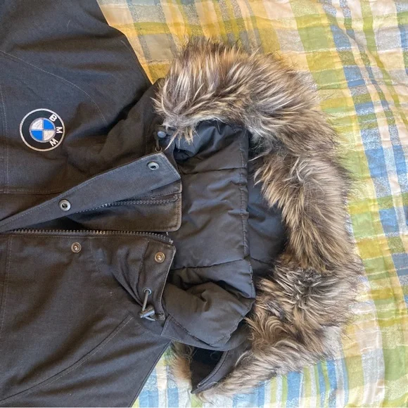 The North Face Coat- super warm, fun BMW logo embroidered, size small - Picture 7 of 11